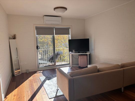 North Melbourne - Photo 1