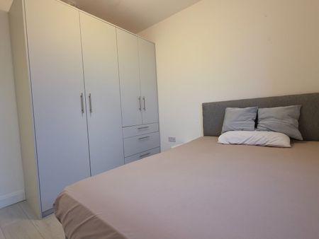 2 Bed Flat, Porden Road, SW2 - Photo 5