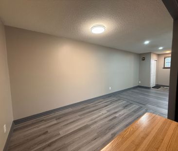 For Lease - 273 Coventry Court, Oshawa, Ontario - Photo 2
