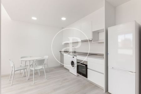 Flat for rent in Cuatro Caminos (Valencia) - Photo 2