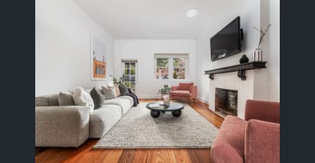 A Sensational City-Fringe Lifestyle of Luxury and Location. Inspection by Private Appointment. - Photo 3