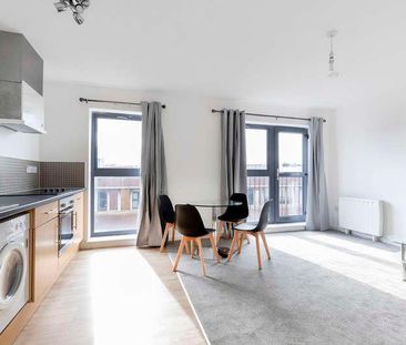 Fleet Street, Swindon, SN1 - Photo 1