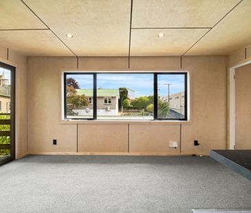 Sunny, stylish and sparkling new - Photo 3