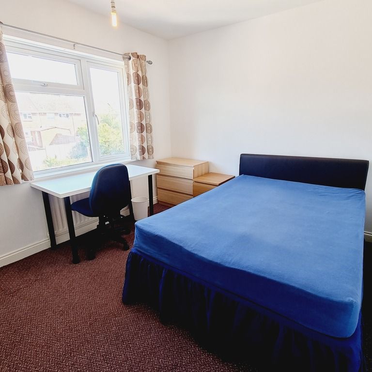 4 Bed Student Accommodation - Photo 1