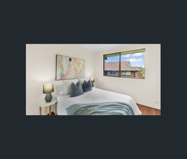 SUNNY TOP FLOOR RIVERBANK LOCATION - Photo 4