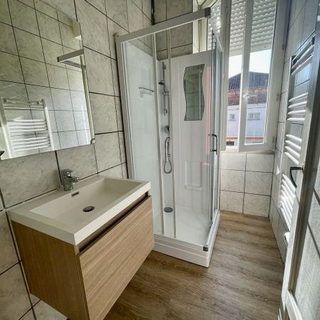 Location Appartement 2 pièces 66m² - Photo 3