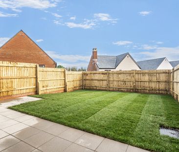 3 bedroom semi-detached house to rent - Photo 2