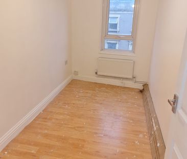 2 Bed Flat, Church Road, BS5 - Photo 1