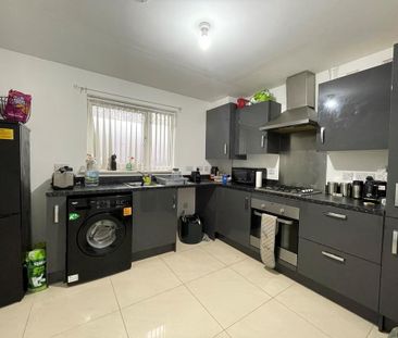 4 bedroom townhouse to rent - Photo 5