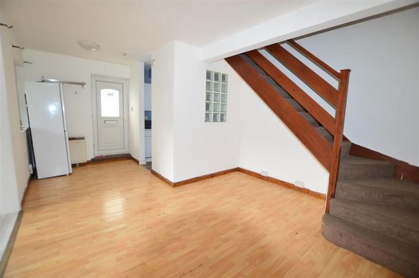 2 bedroom house to rent - Photo 1