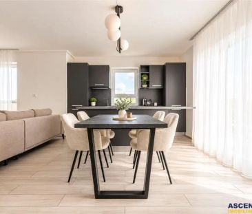 Mic penthouse, mobilat, accesorizat, 2 terase, parcare, boxa, Avantgarden, Brasov - Fotografie 2