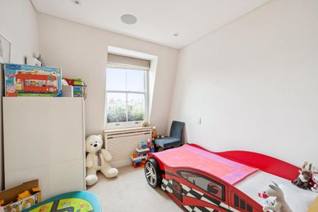 3 bedroom flat to rent - Photo 2
