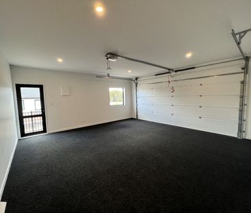 Modern family home - Photo 3