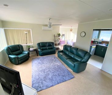 WEST HARBOUR, 3 BEDROOMS - Photo 3