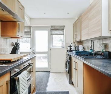 Daimler Avenue, Banbury - Photo 4