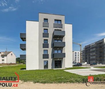 Pronájem bytu 1+kk 35 m - Fotografie 3