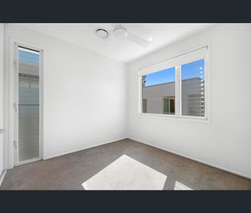 22 Norfolk Avenue, Surfers Paradise, Qld 4217 - Photo 4