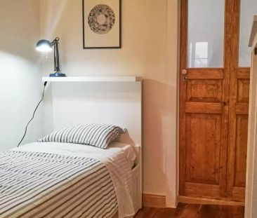 2-bedroom apartment for rent in Lisbon, all bills included. - Photo 2
