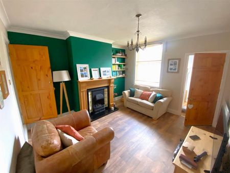 2 bedroom House To Let - Photo 3