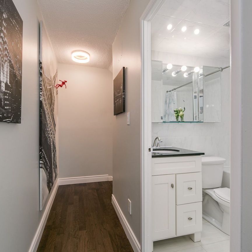 For Lease - 33 Harbour Square Unit# 1001, Toronto, Ontario - Photo 1