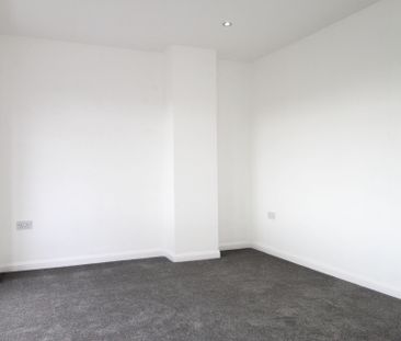 2 bedroom Semi-Detached House to rent - Photo 3