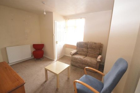 1 bedroom maisonette to rent - Photo 2