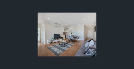 2-Bed Apartment in Prime West End Location - Photo 4