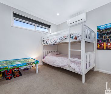 2/21 Kurrajong Avenue, Glen Waverley VIC 3150 - Townhouse For Rent ... - Photo 3