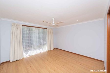 Lovely quiet location, in peaceful loop street - Photo 5