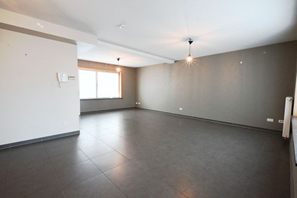 Ruim appartement te Ardooie! - Foto 1