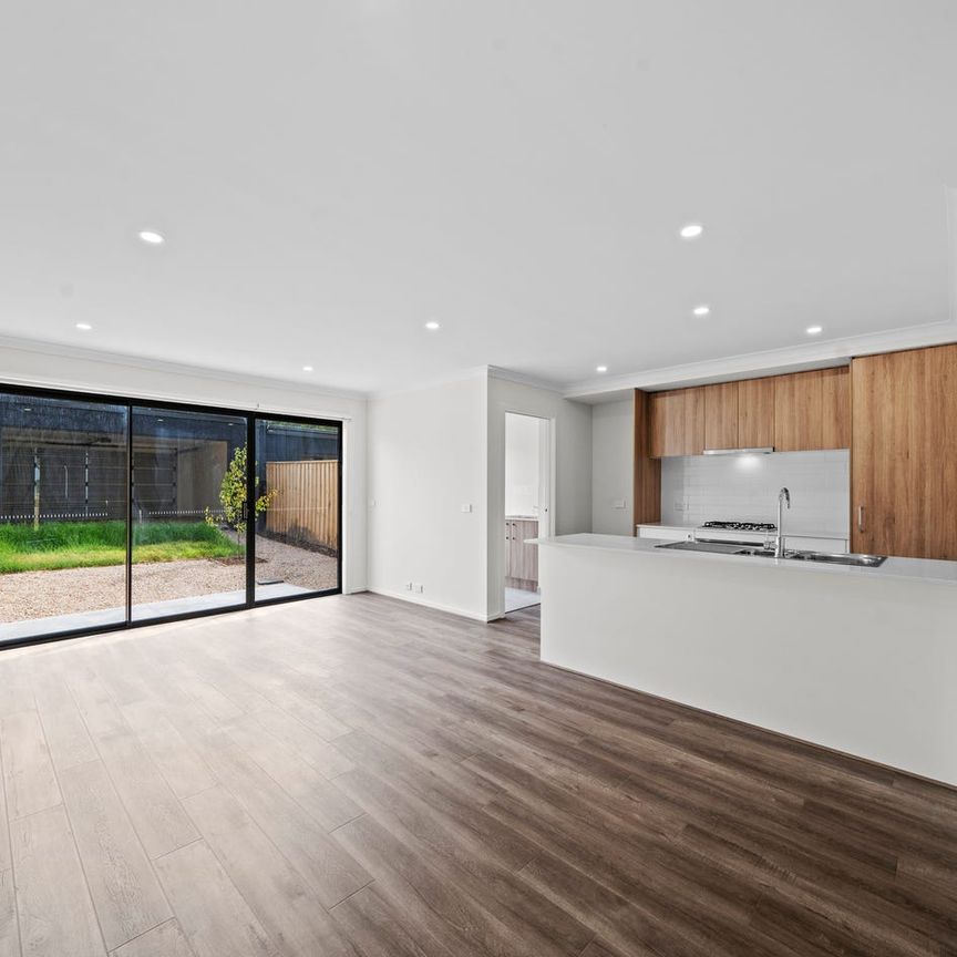 Modern Comfort & Practical Living in Wollert - Photo 1