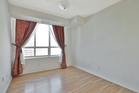 For Lease - 156 Enfield Place Unit# 1712, Mississauga, Ontario - Photo 4
