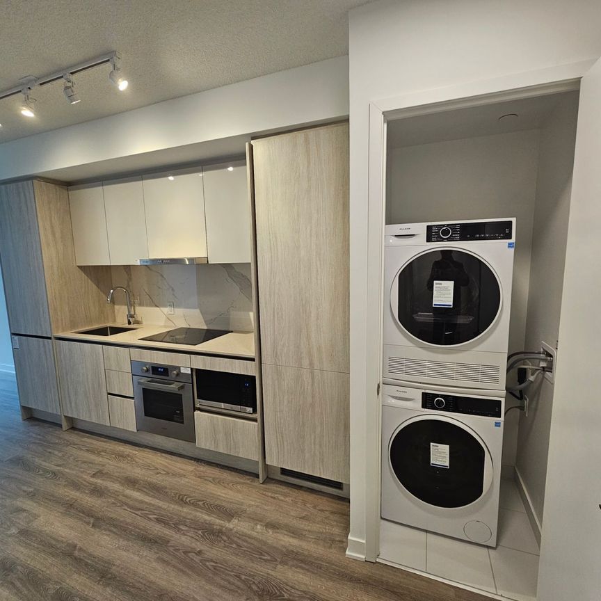 For Lease - 180 Front Street Unit# 906, Toronto, Ontario - Photo 1