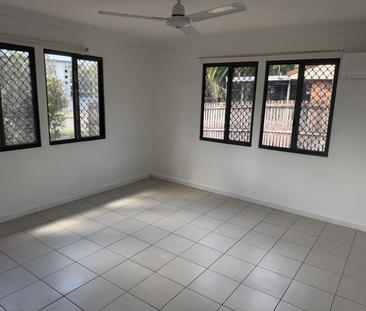 8 Amadio Court, Douglas - Photo 5