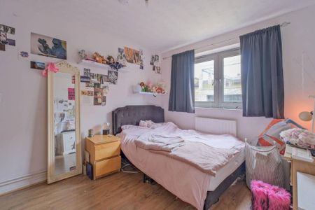 3 bedroom flat to rent - Photo 2