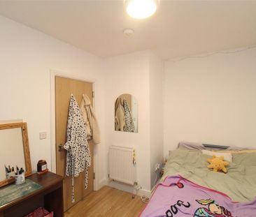 6 bedroom house to rent - Photo 4