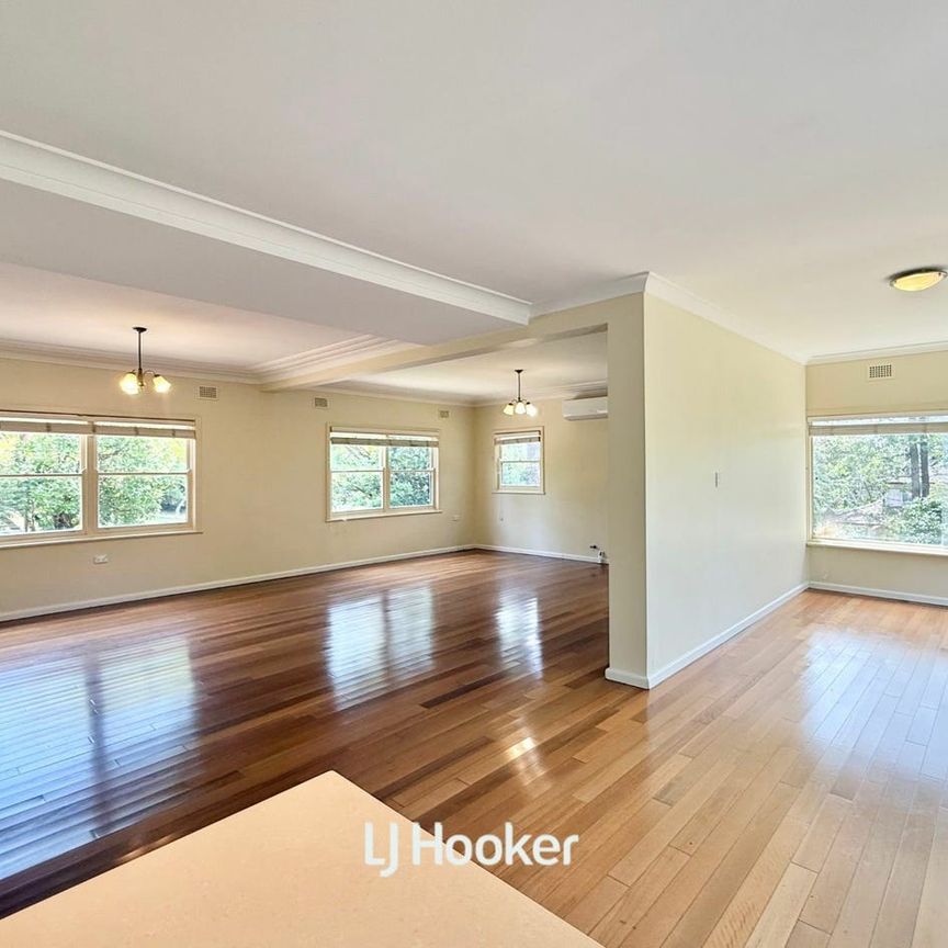 Spacious Home with Modern Internal Fittings - Photo 1