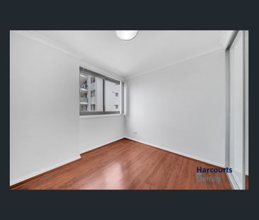 Spacious and Perfectly Positioned 3-Bedroom Apartment in Toongabbie! - Photo 1