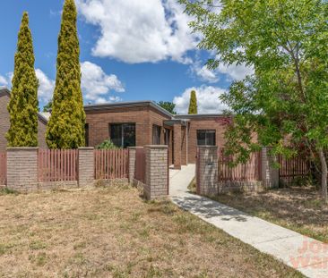 2 Rolls Street, Franklin ACT 2913 - House For Rent | Domain - Photo 6