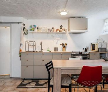 Tvåa på Väster i Lund - lämplig för ett par. Kort tid. - Photo 2