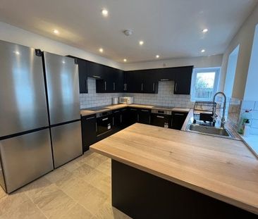 Room 5, West Hill Drive, Mansfield, NG18, Property for rent - Photo 3