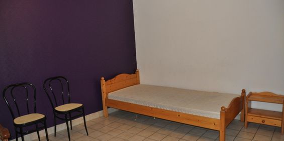 Centraal gelegen, ruime kamer. Bezoekmoment zat. 23/5 - Napoleon Destan­bergstraat 4 - Photo 3