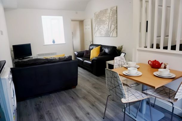 3 Bed 2 Bath - Photo 1
