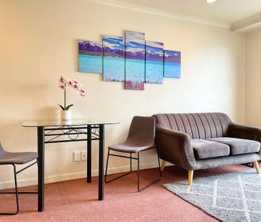 Central and Homely - Photo 2