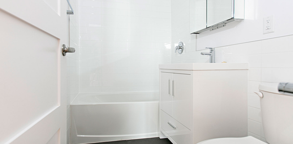 1545 Rue Bathurst - Bachelor - Photo 2