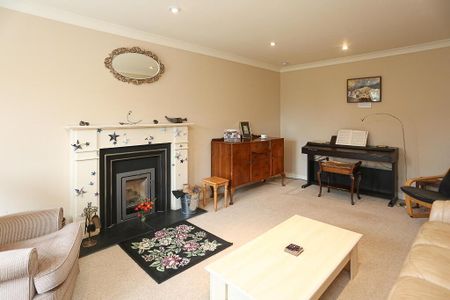 1 Seaforth Close, Bangor, BT20 5HE - Photo 3