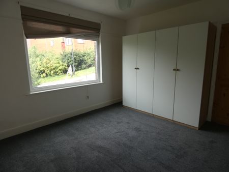 2 bed flat to rent in Avondale Road, Newcastle upon tyne, NE6 - Photo 2