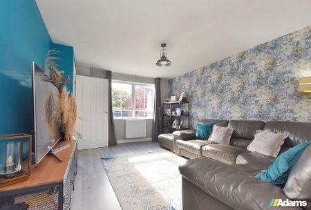 4 bedroom detached house to rent - Photo 2