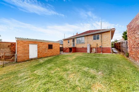 66 Raleigh Road, Maribyrnong - Photo 3