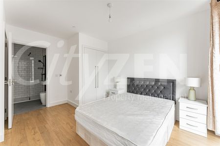 New Village Avenue, London - Photo 4